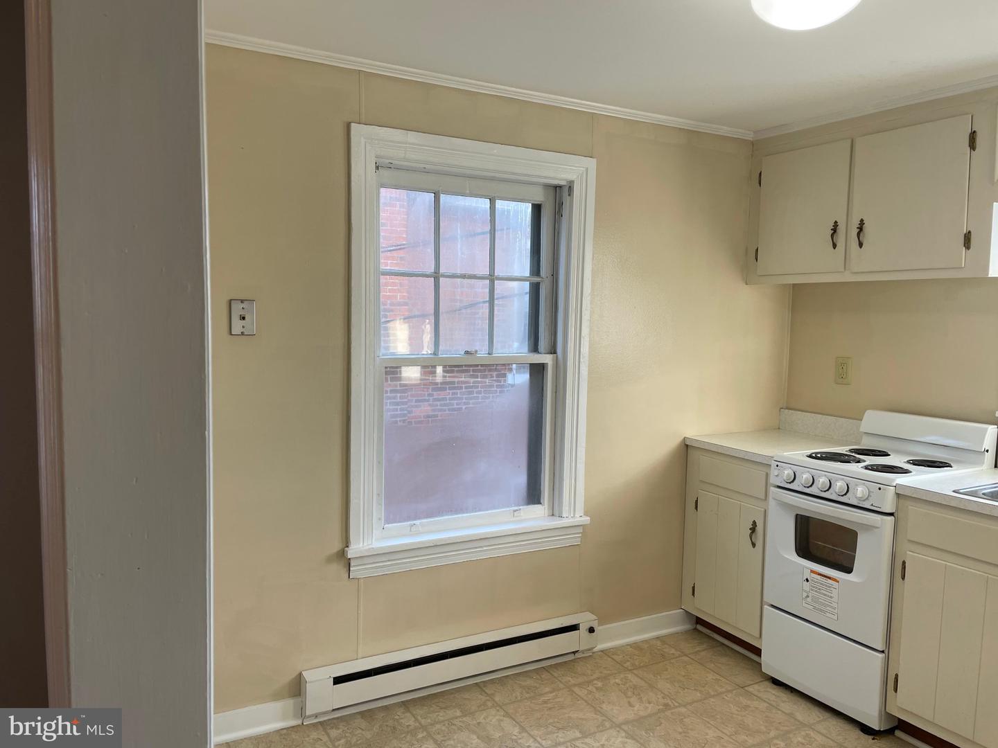 534 W Broad St Property Photo 22