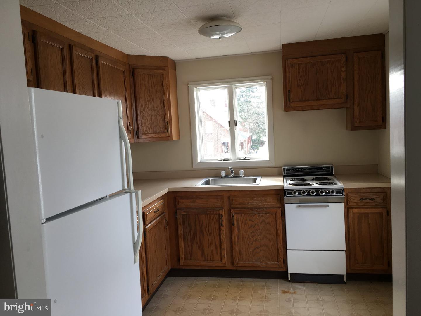 534 W Broad St Property Photo 28