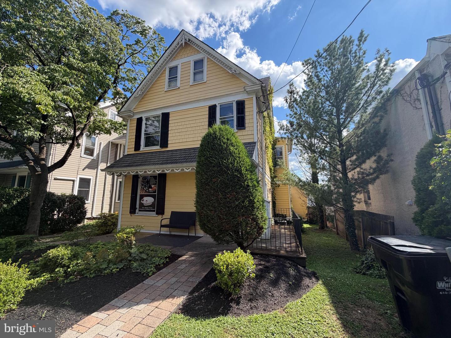 156 Green St Property Photo 1