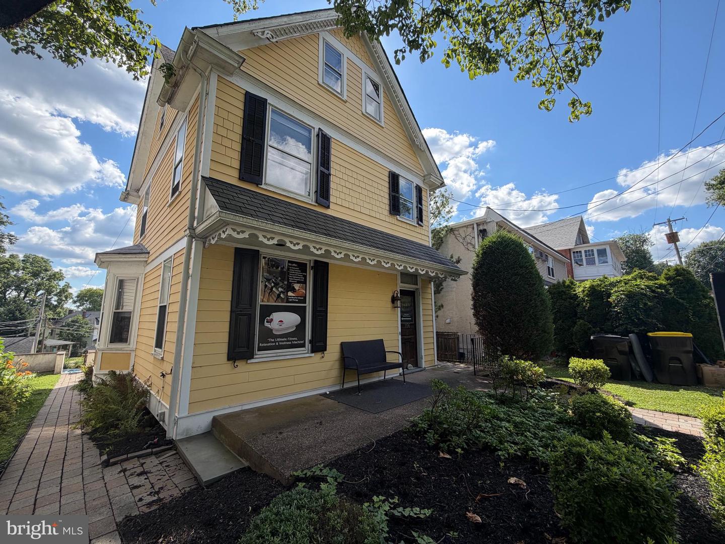 156 Green St Property Photo 3