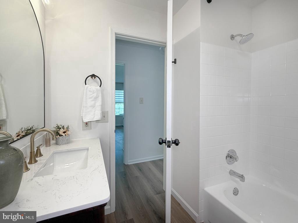 2607 Lynbrooke Dr Property Photo 21