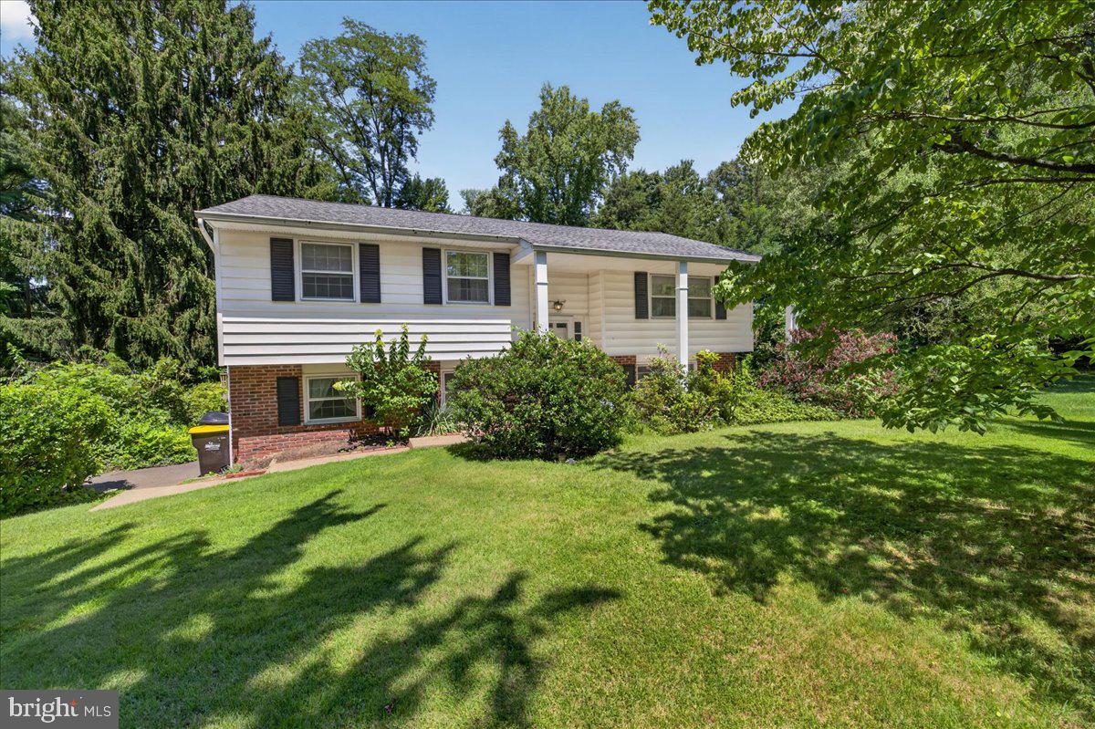 74 Glen Dr Property Photo 1