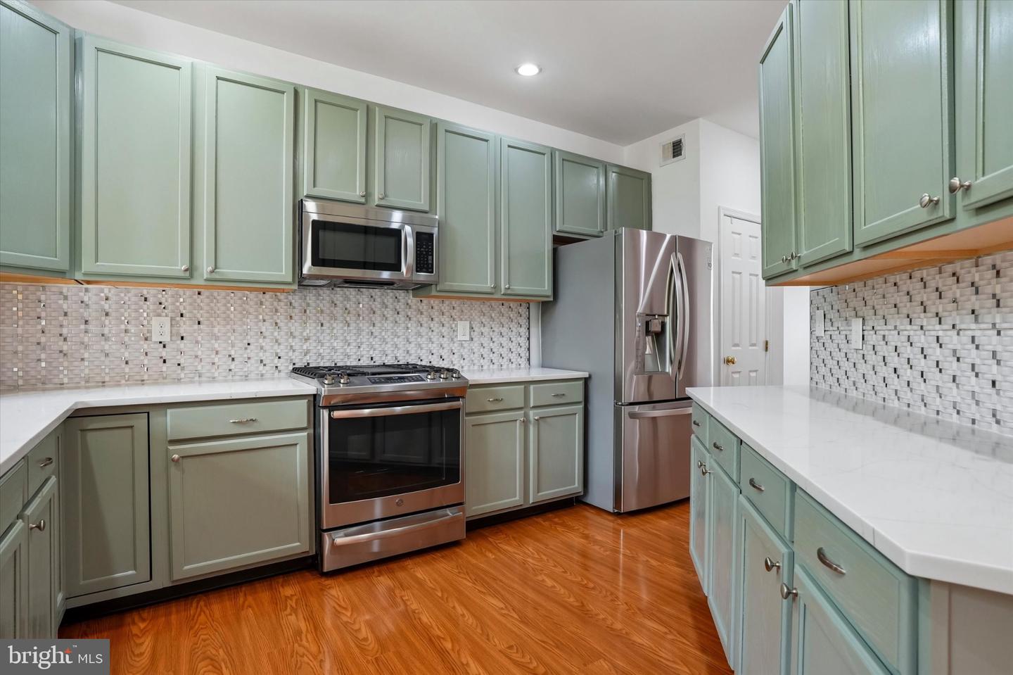 3891 Nanlyn Farm Cir Property Photo 6