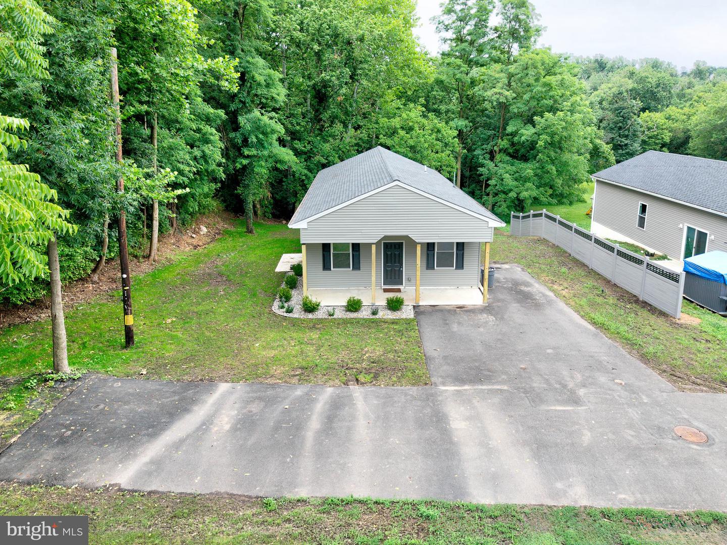 1407 Rising Sun Ave Property Photo 3