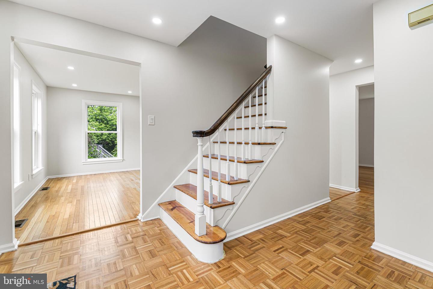14 Brighton Pl Property Photo 3