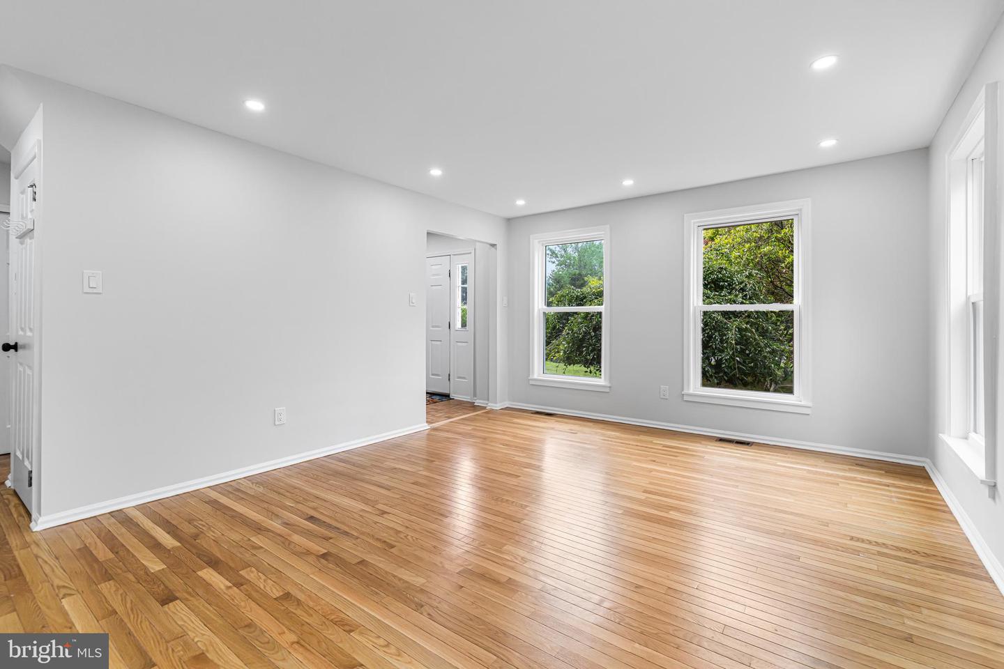 14 Brighton Pl Property Photo 5