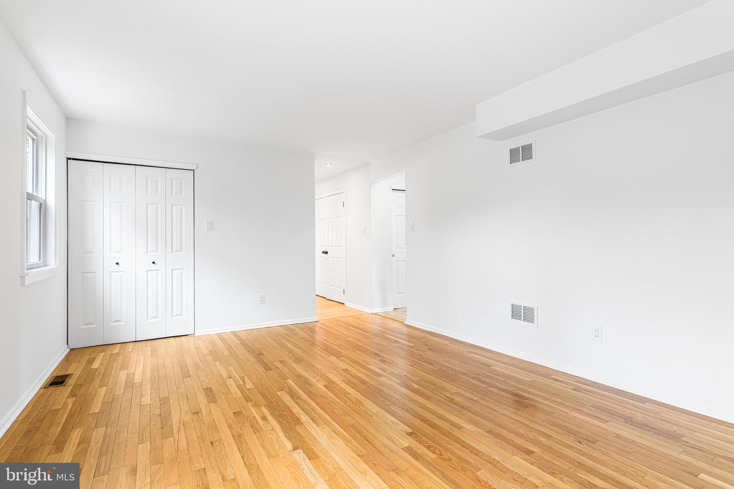 14 Brighton Pl Property Photo 7