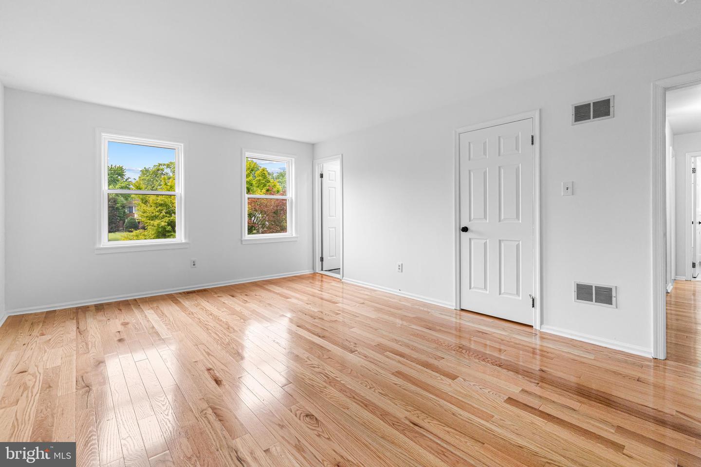14 Brighton Pl Property Photo 15