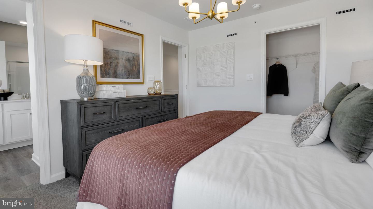 332 Lantern Court Property Photo 13