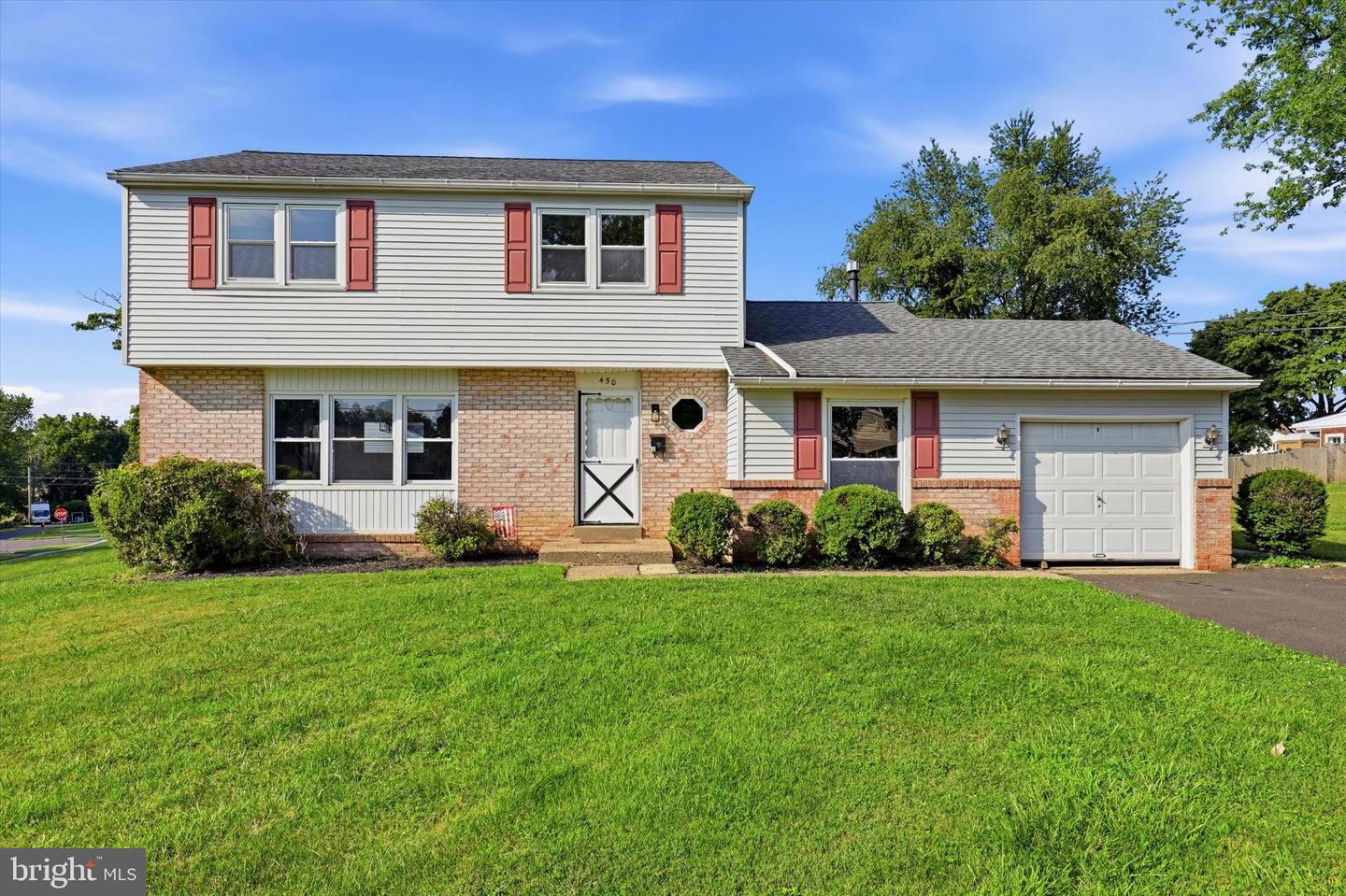 450 Coldspring Rd Property Photo 3