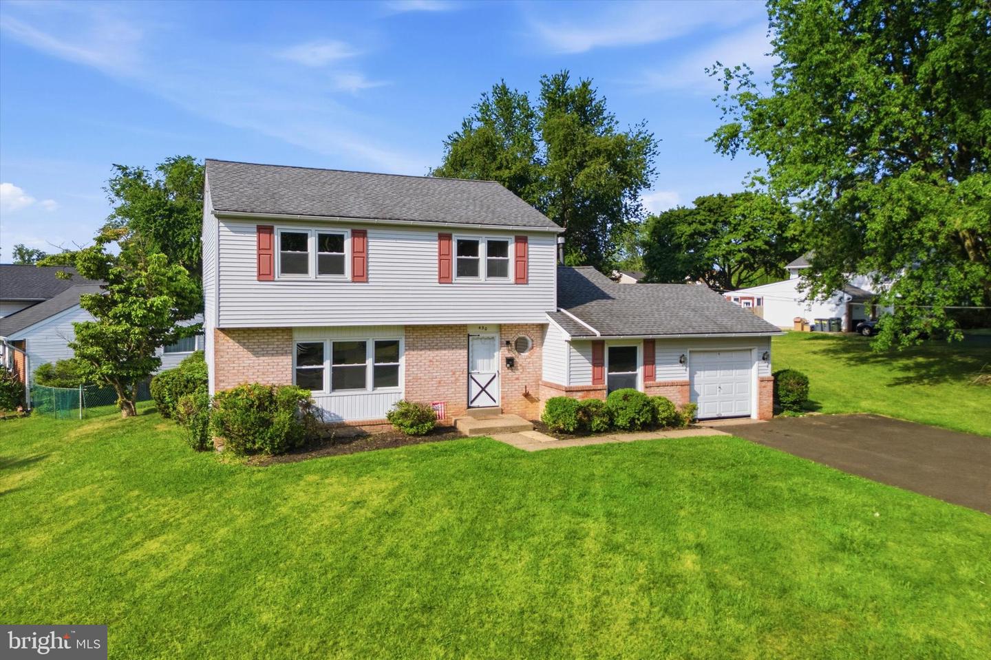 450 Coldspring Rd Property Photo 4