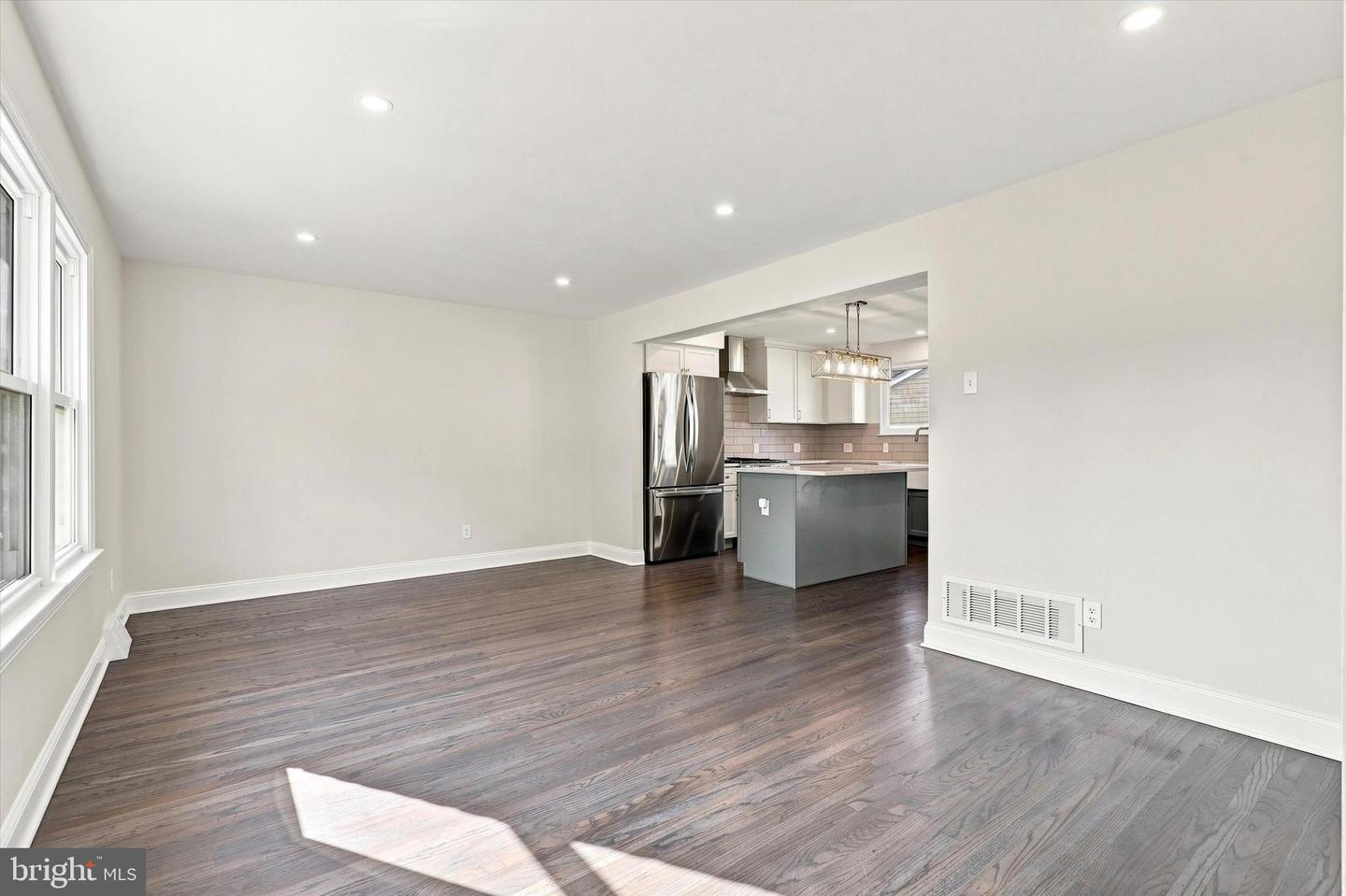 450 Coldspring Rd Property Photo 12