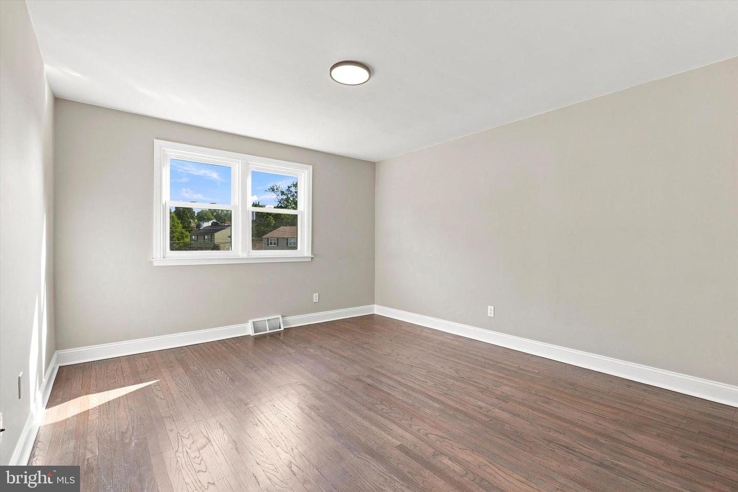 450 Coldspring Rd Property Photo 25