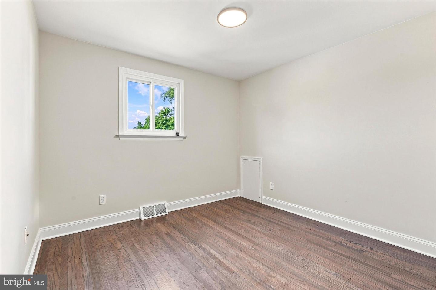 450 Coldspring Rd Property Photo 27