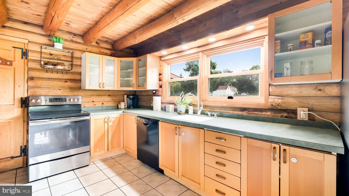 1203 W Bristol Property Photo 16