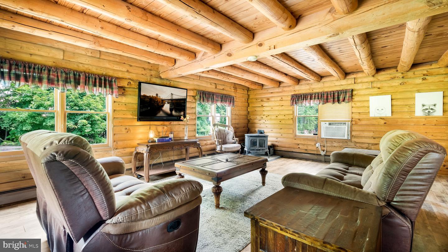 1203 W Bristol Property Photo 19