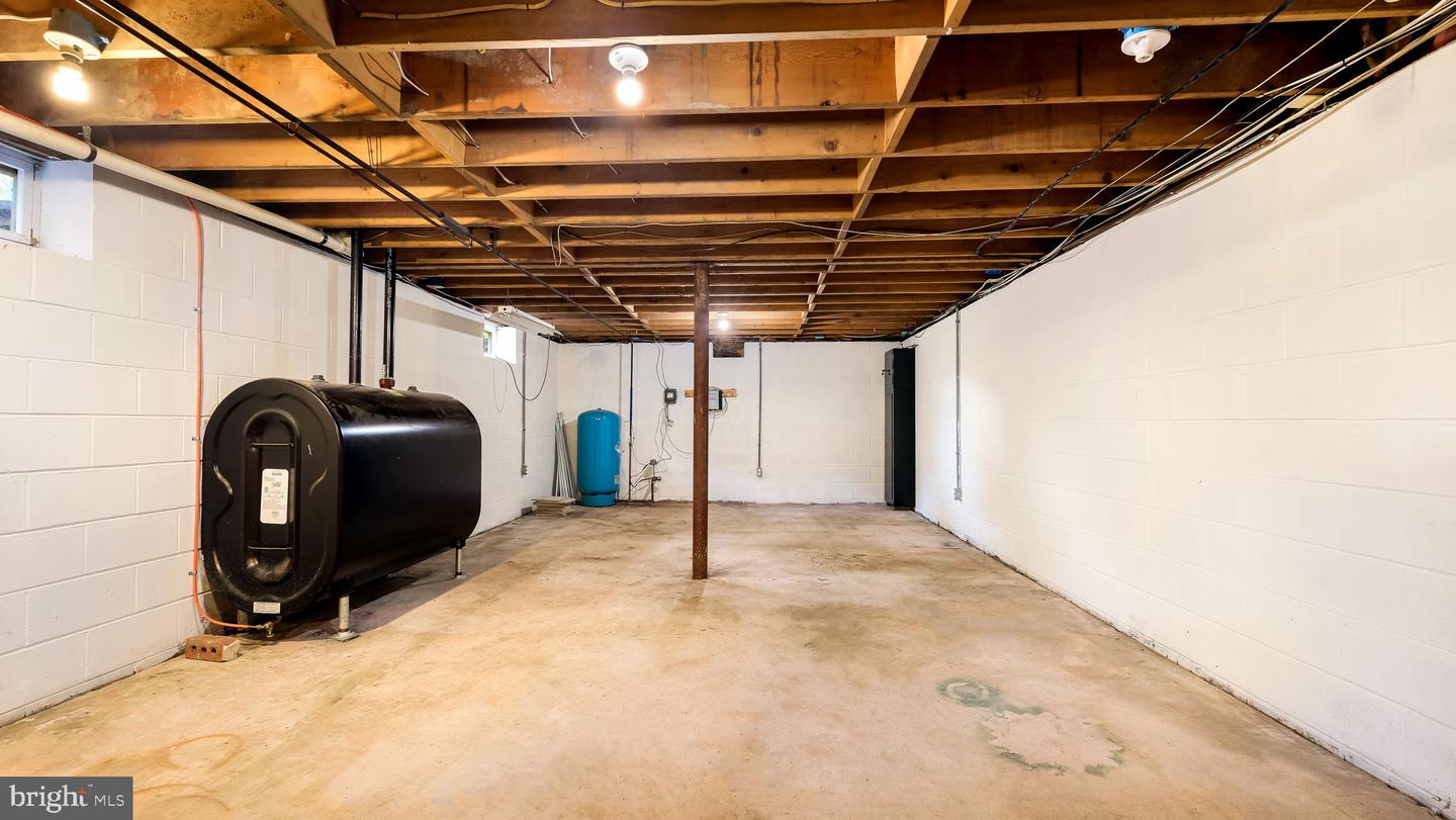 1203 W Bristol Property Photo 35