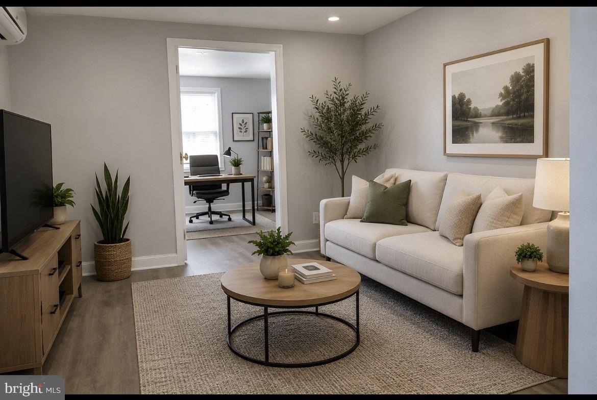 118 E Maple Ave #2r Property Photo 1