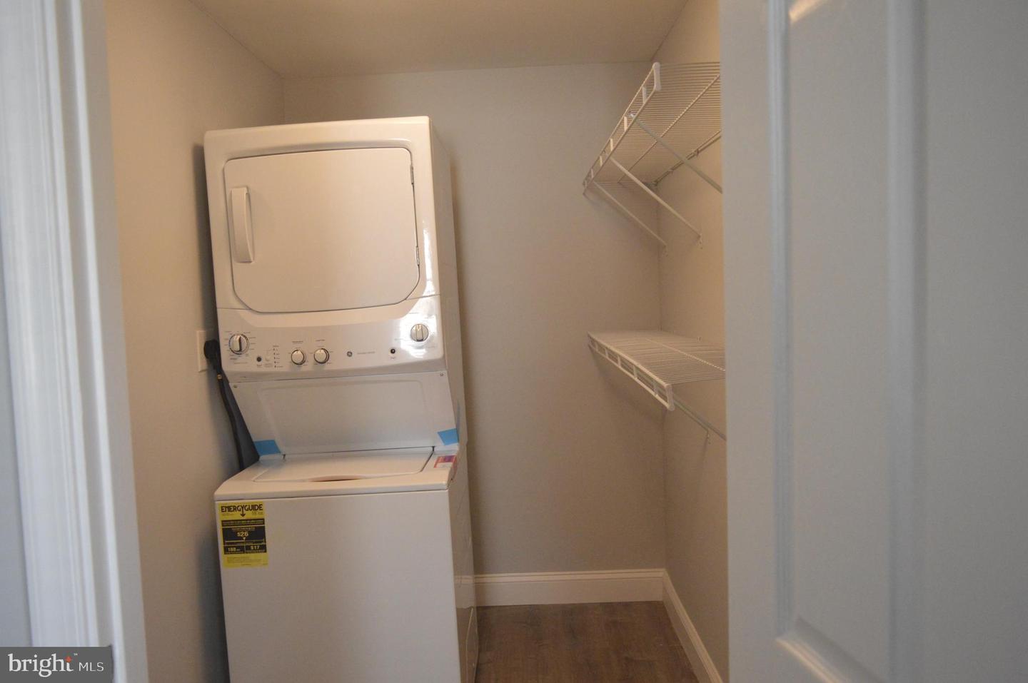 118 E Maple Ave #2r Property Photo 10