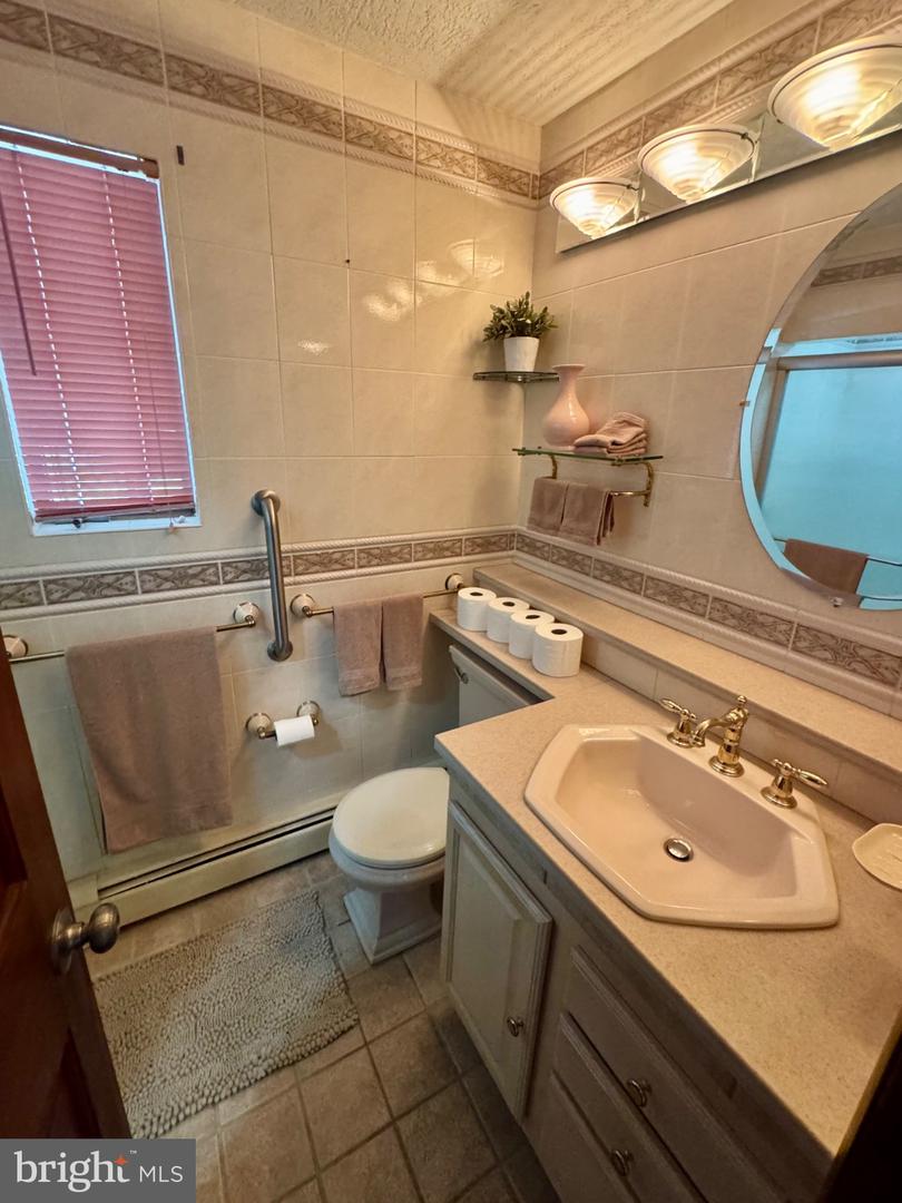 454 Dunksferry Rd Property Photo 39