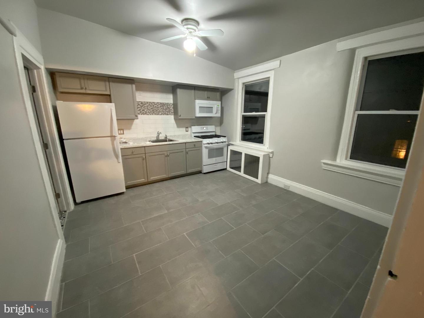 254 N Main St Property Photo 15