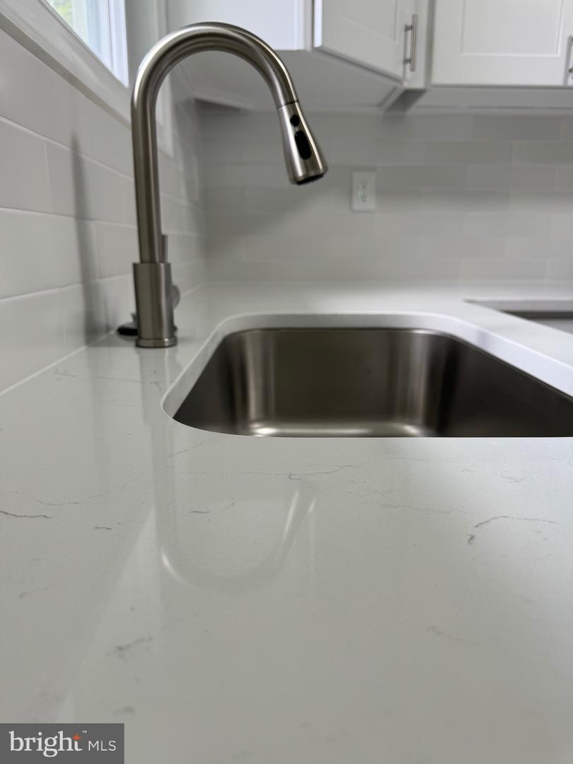 40 Tinsel Rd Property Photo 5
