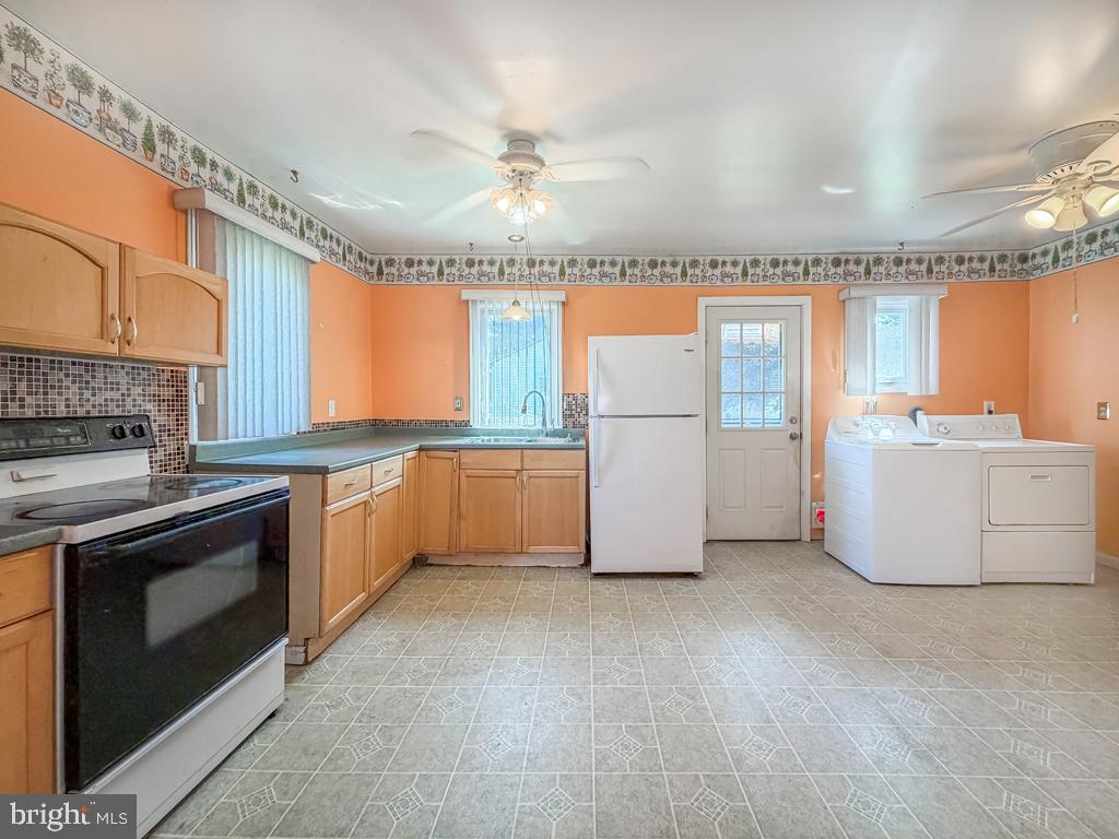 1005 Third Ave Property Photo 9