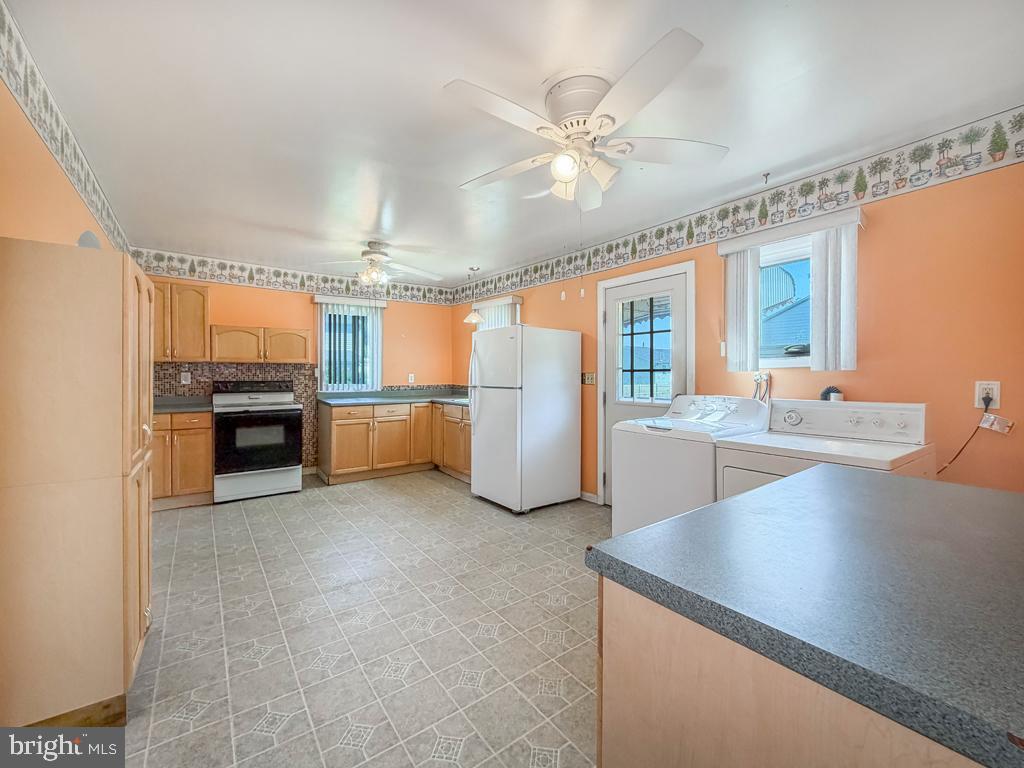 1005 Third Ave Property Photo 12