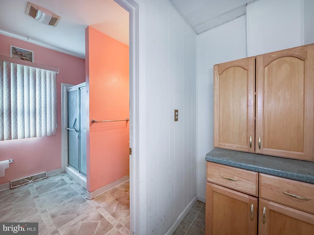 1005 Third Ave Property Photo 19