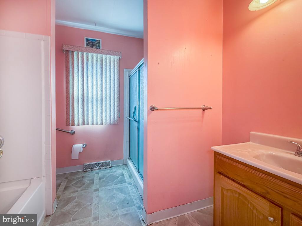 1005 Third Ave Property Photo 20