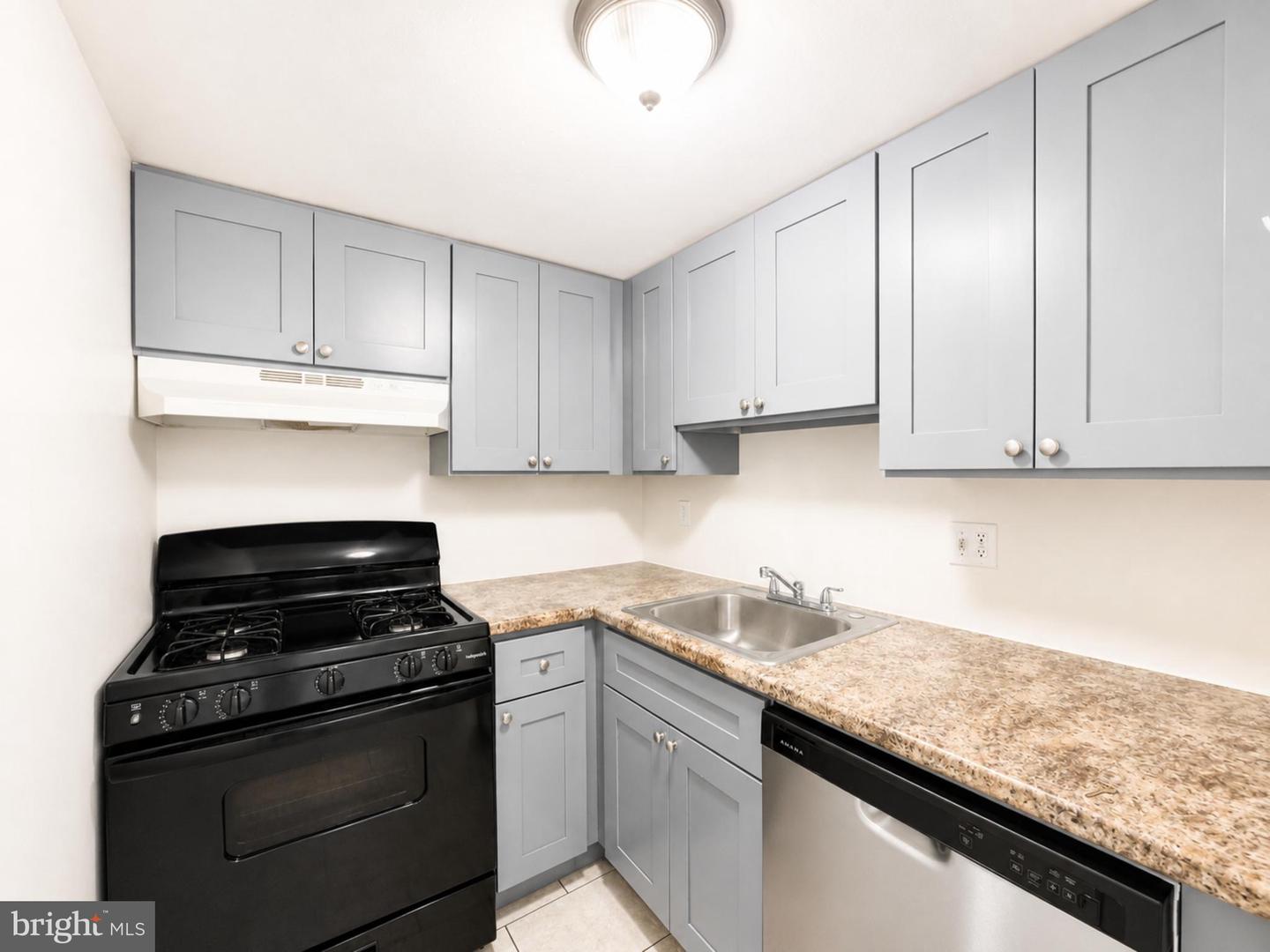 1825 BRIDGETOWN PIKE #706 Property Photo 1