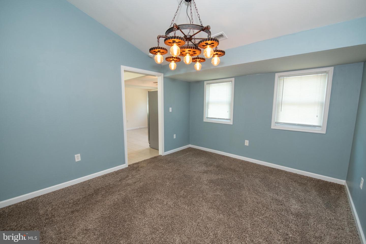 31 Roundwood Ln Property Photo 14