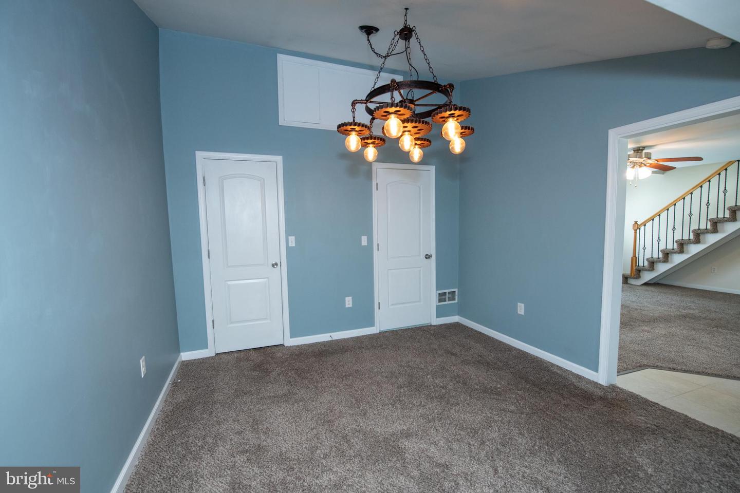 31 Roundwood Ln Property Photo 15