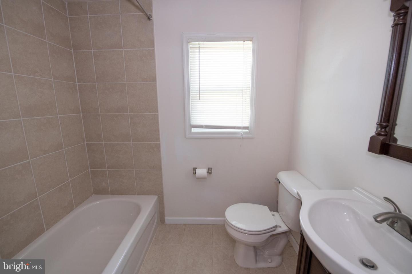 31 Roundwood Ln Property Photo 18