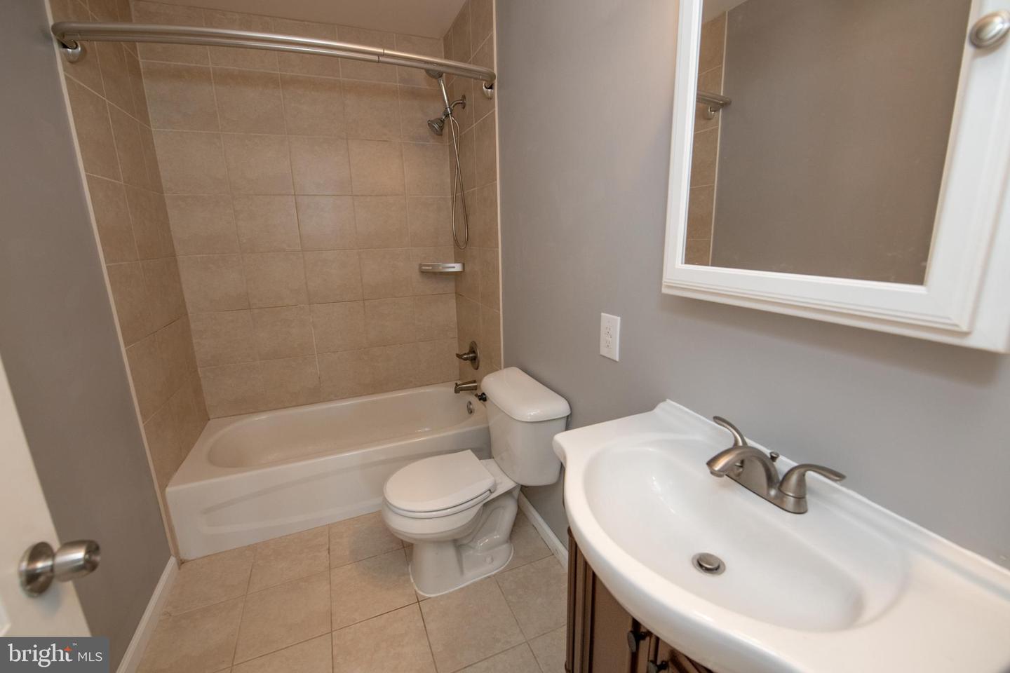 31 Roundwood Ln Property Photo 23