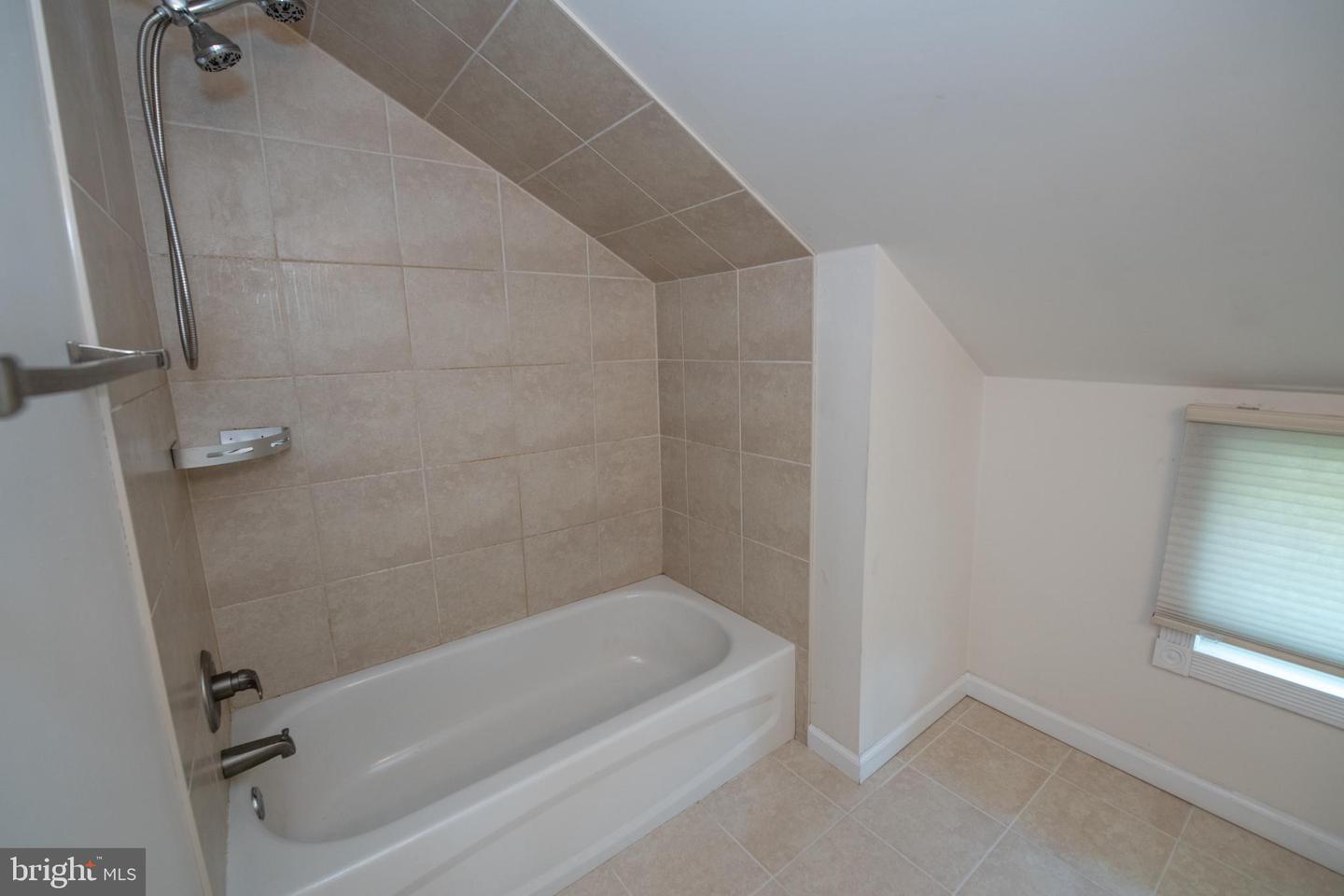 31 Roundwood Ln Property Photo 30