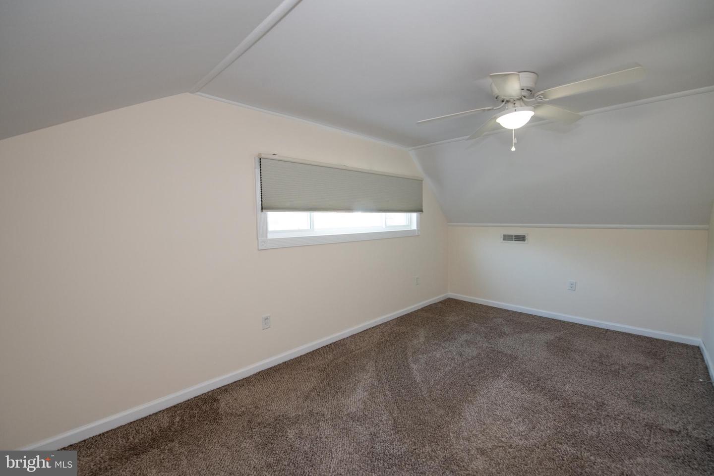 31 Roundwood Ln Property Photo 40