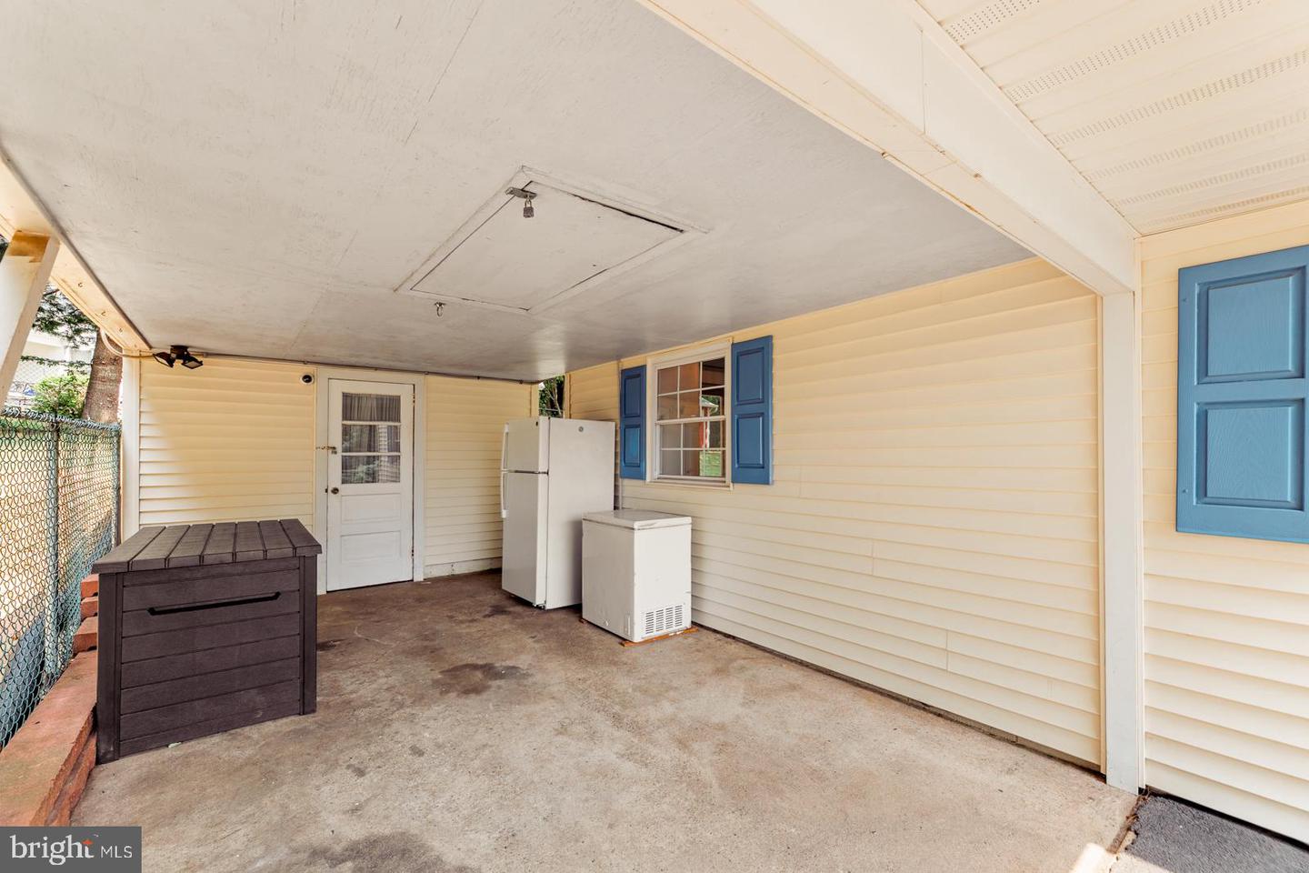 221 Devon Rd Property Photo 23