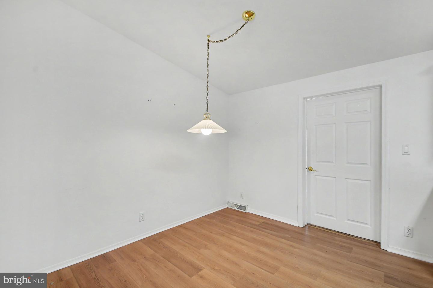 8 Williams Way Property Photo 10