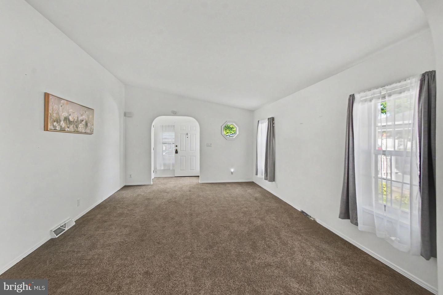 8 Williams Way Property Photo 11