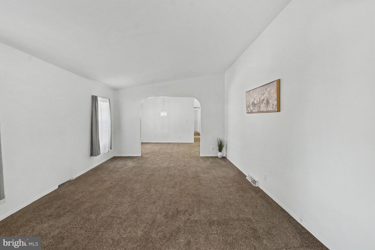 8 Williams Way Property Photo 12