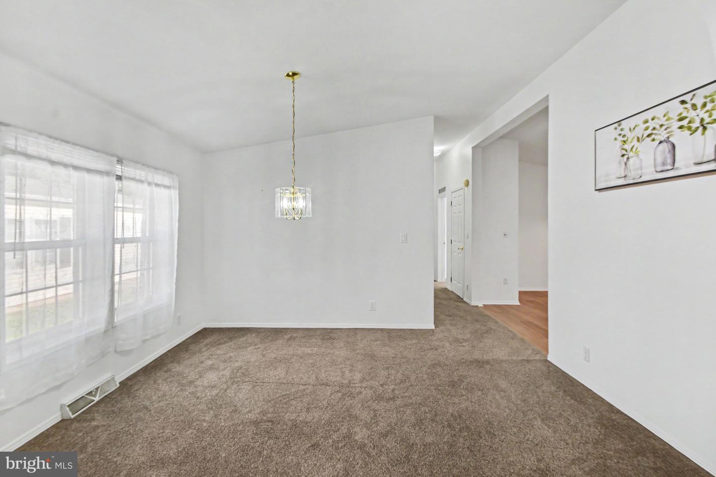 8 Williams Way Property Photo 14