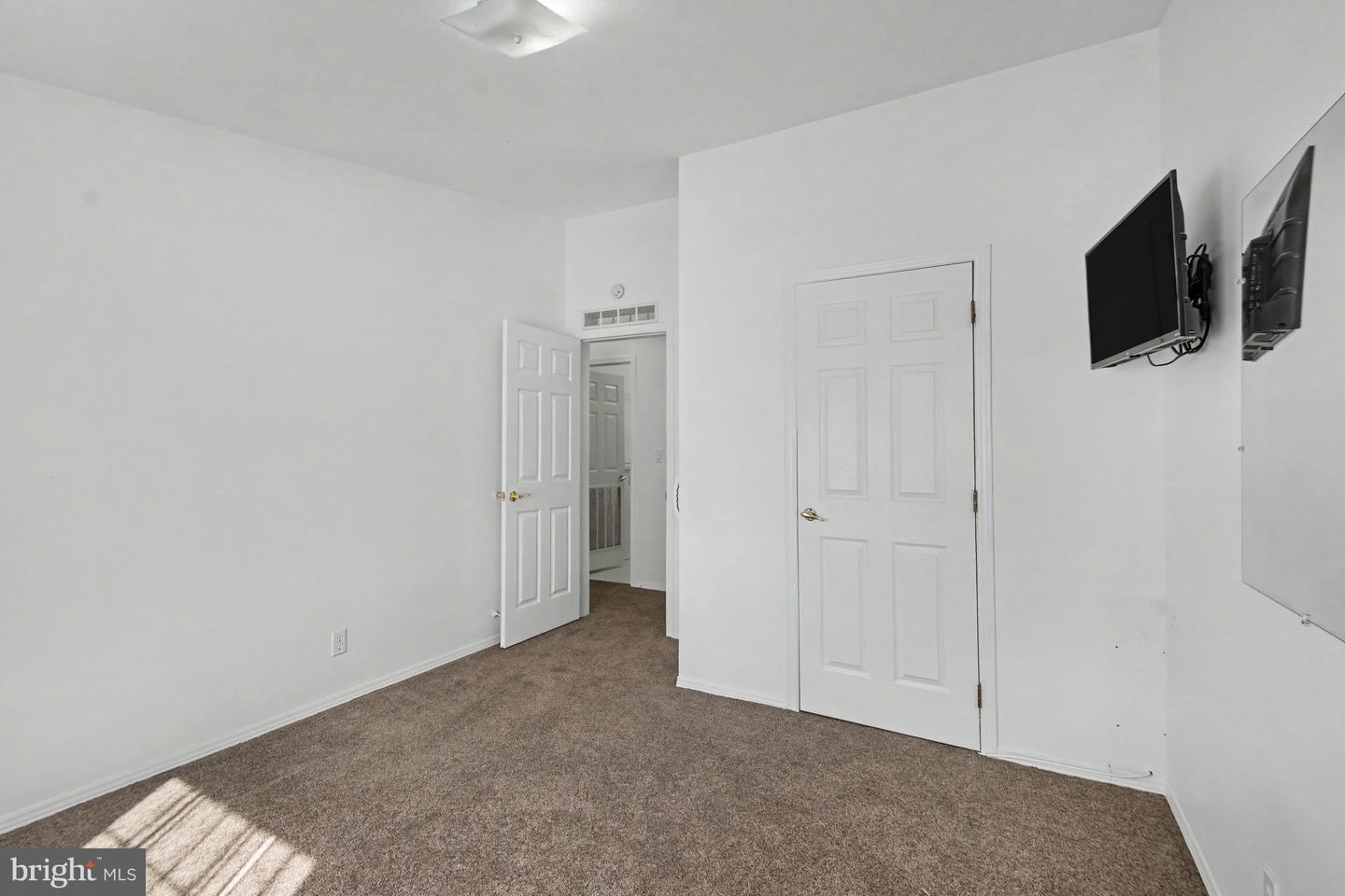 8 Williams Way Property Photo 16
