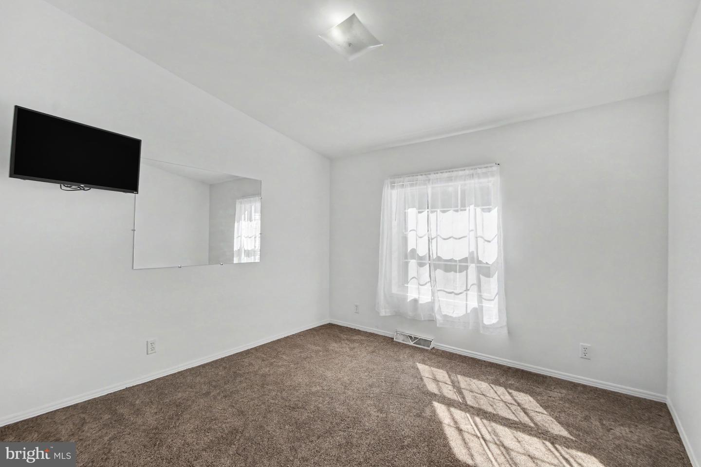8 Williams Way Property Photo 19