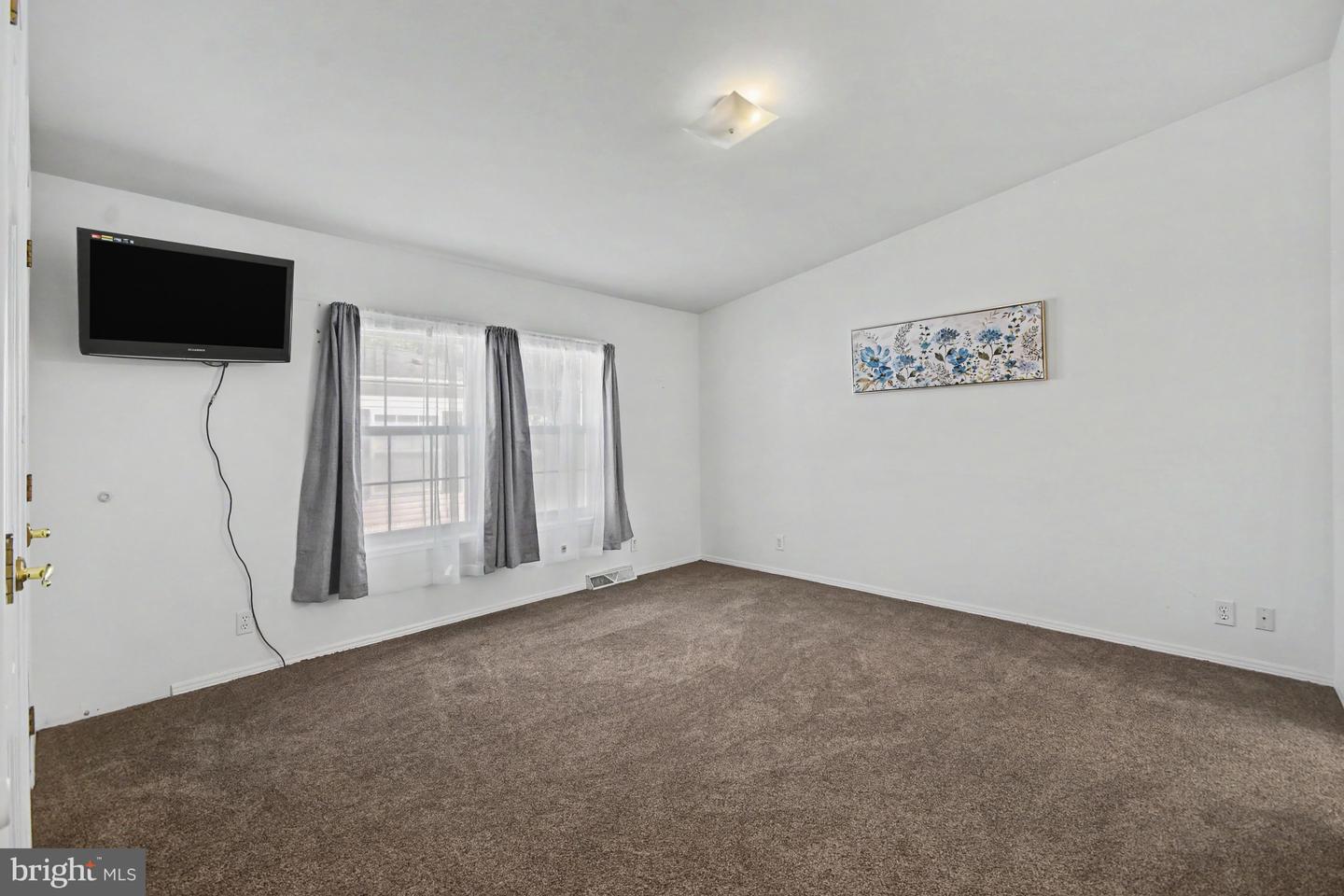 8 Williams Way Property Photo 20