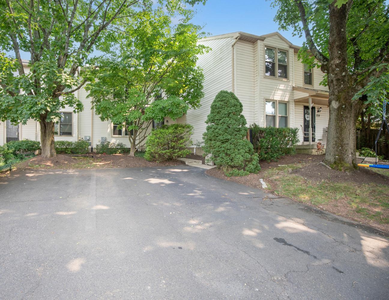 226 Inverness Cir Property Photo 1