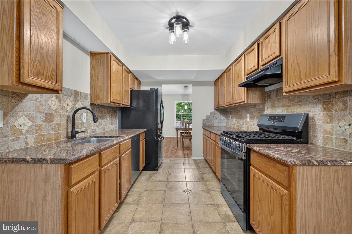 2270 Dogwood Ct Property Photo 5