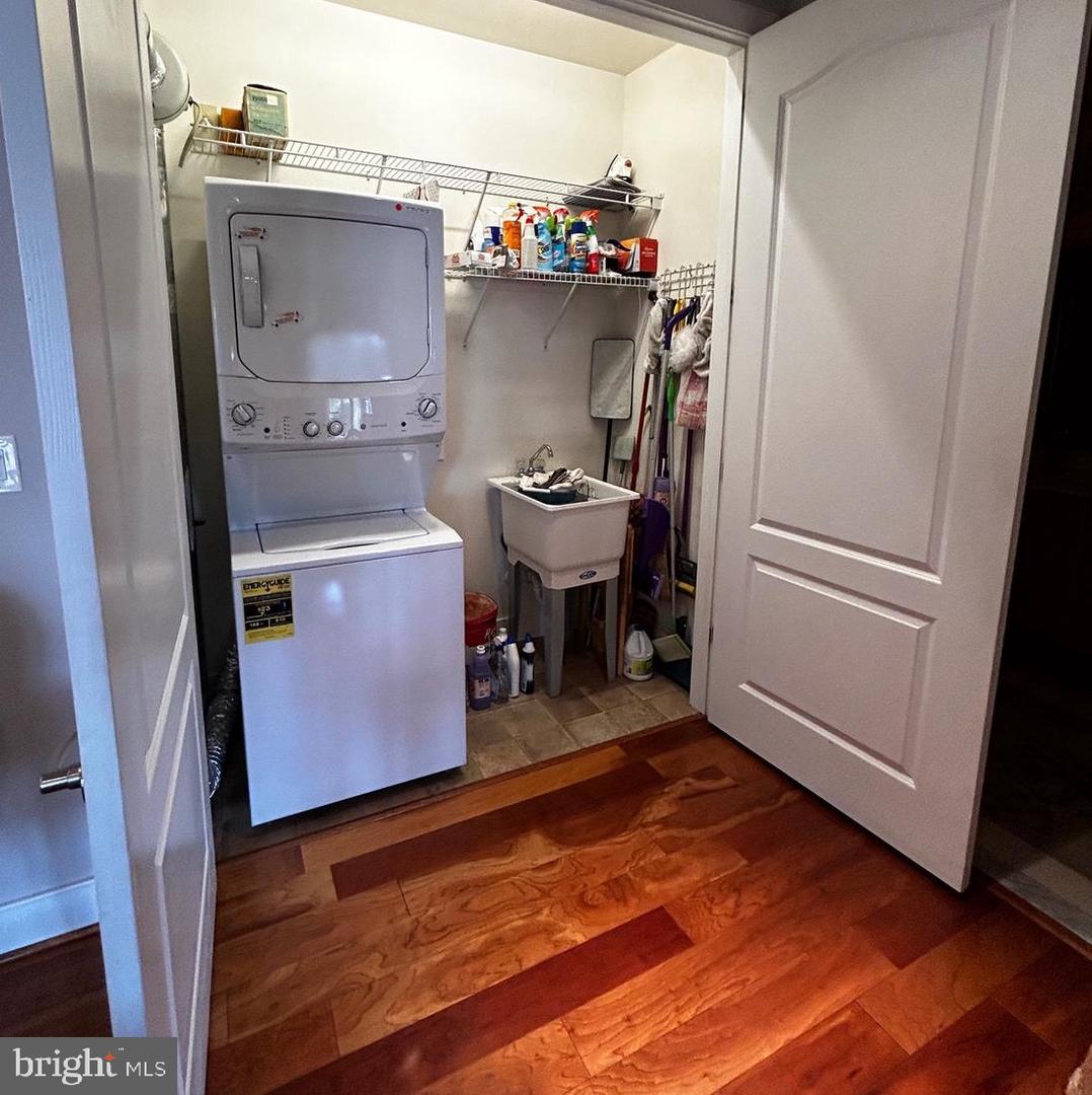2326 Meridian Blvd #2326 Property Photo 26