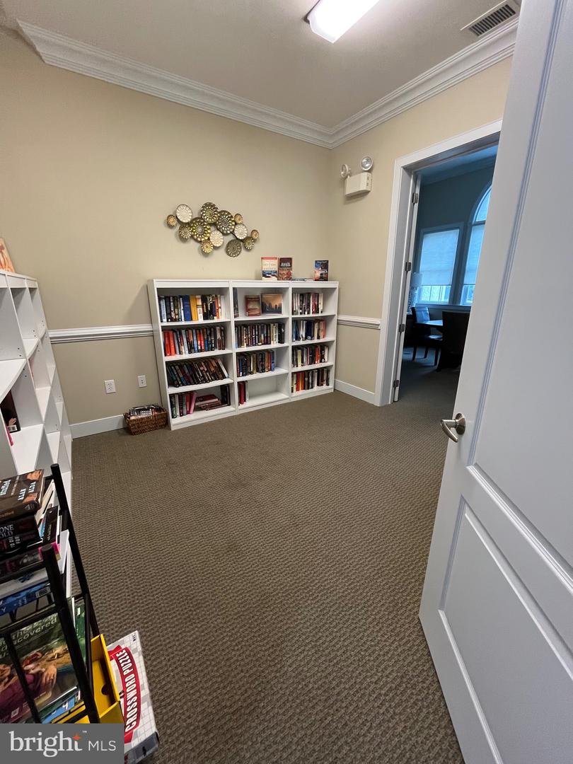 2326 Meridian Blvd #2326 Property Photo 41
