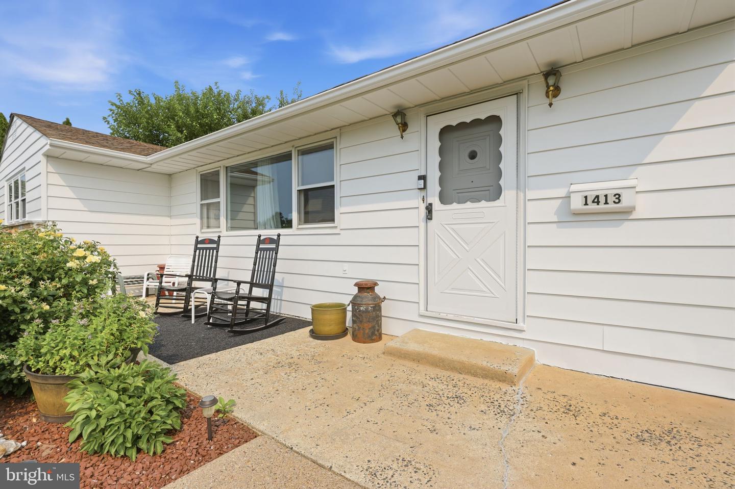 1413 Poplar Rd Property Photo 3